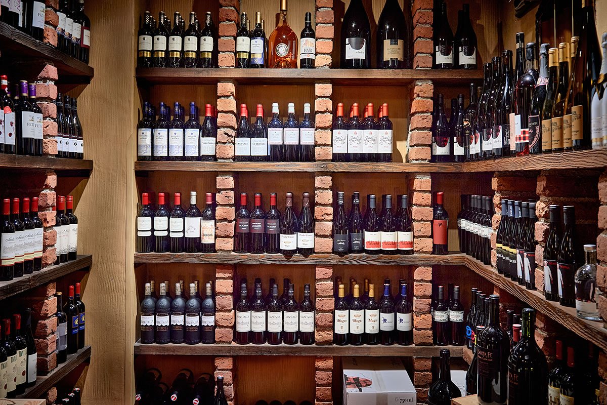 Über 60 Weine im Sortiment